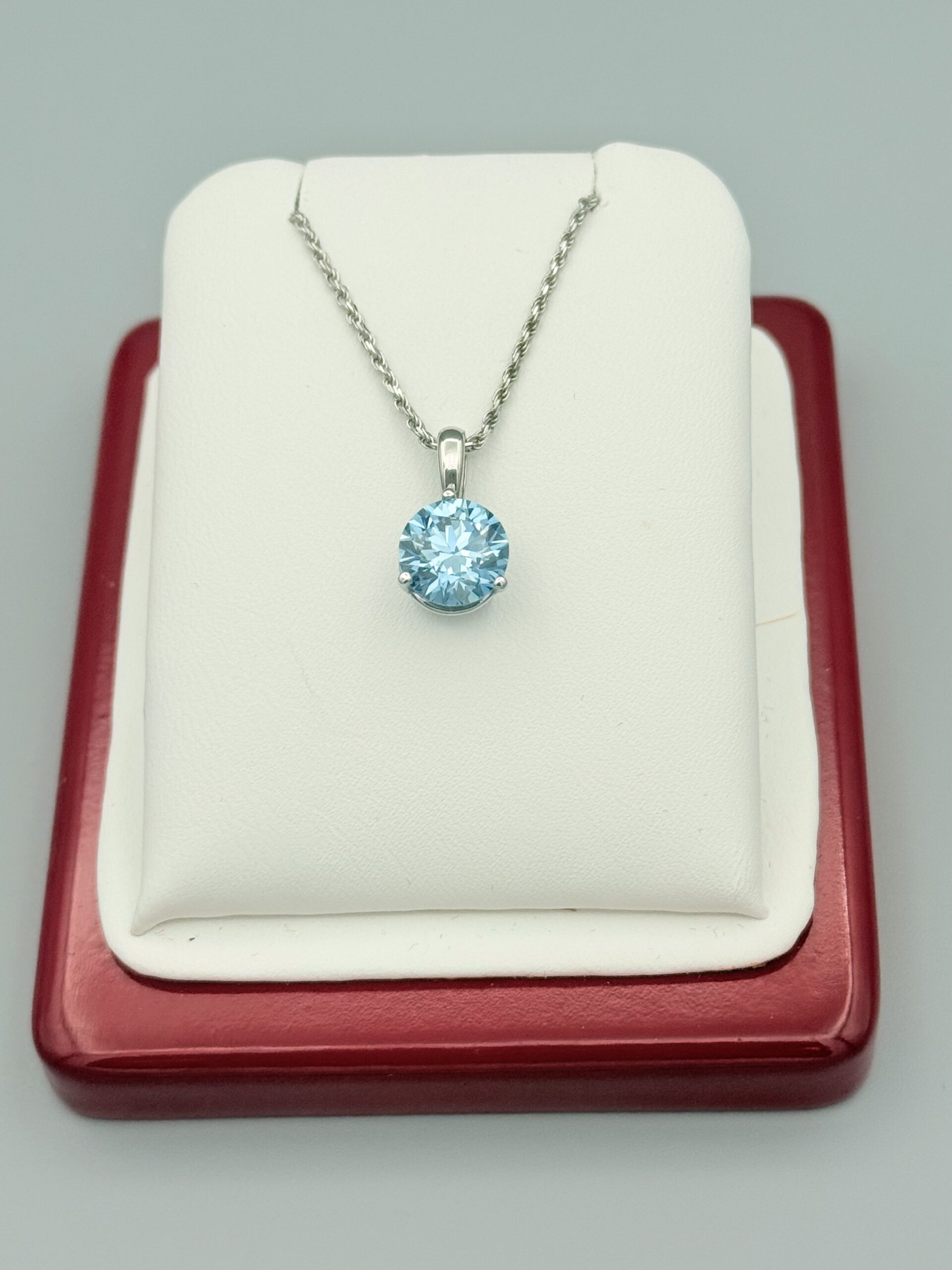Lab Grown Round 2.22 ct VS1 Fancy Vivid Blue Pendant in 14KW Gold